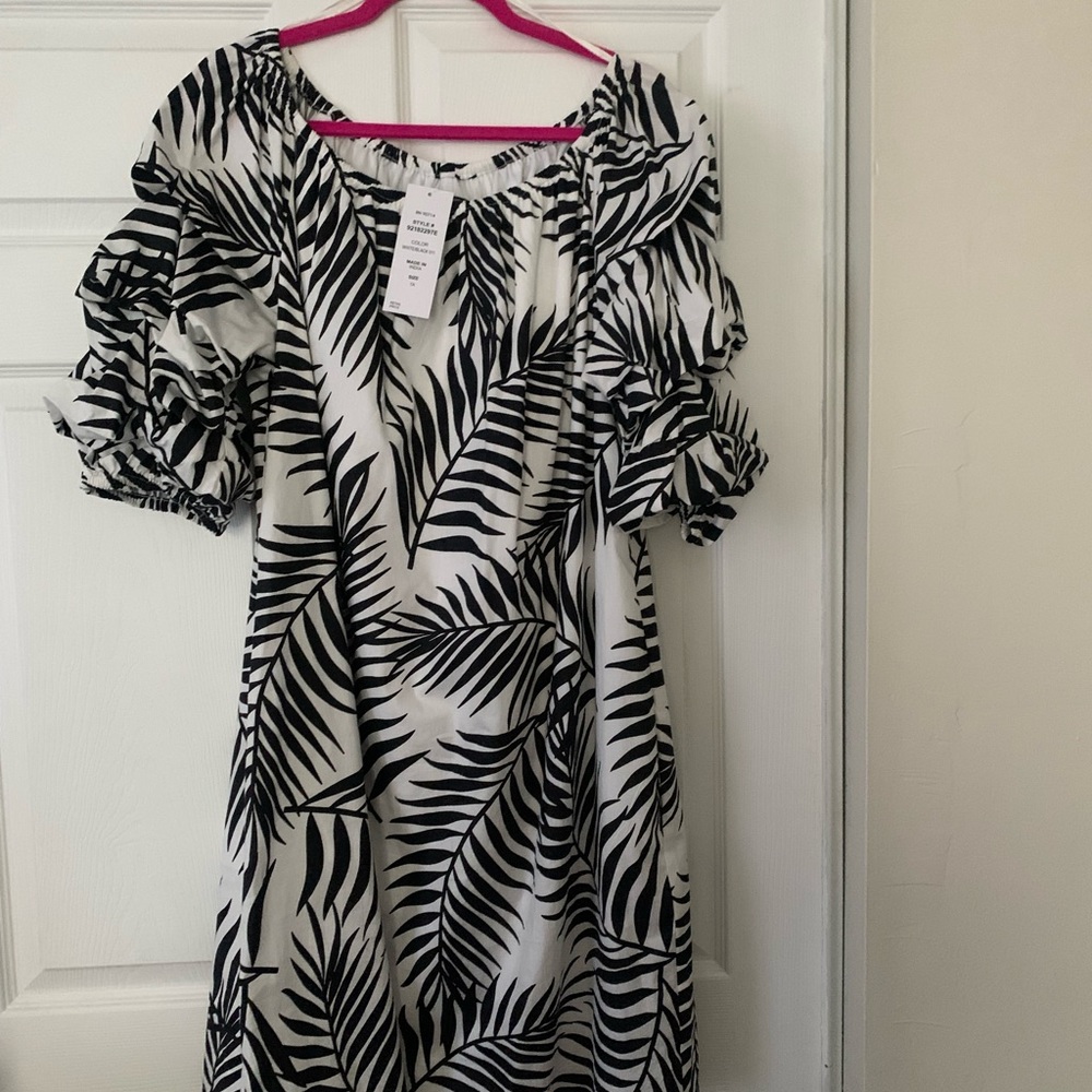 Women’s dress
